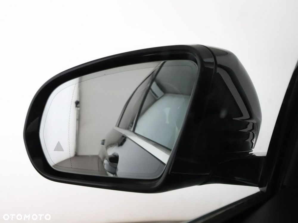 Mercedes-Benz Klasa E 300 de Avantgarde - 40