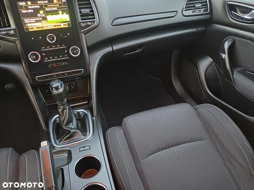 Renault Megane 1.5 Blue dCi Intens - 28