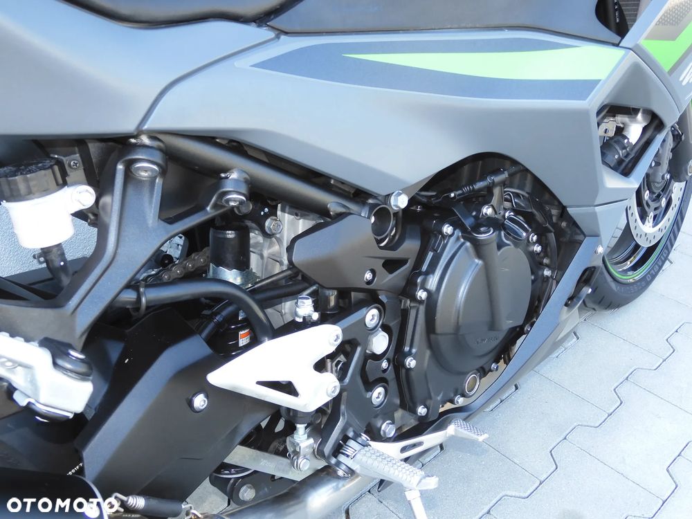 Kawasaki Ninja 500 - 17