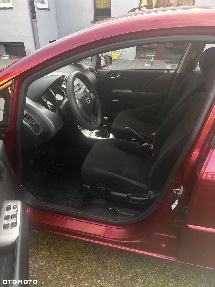 Honda City 1.4 Comfort - 12