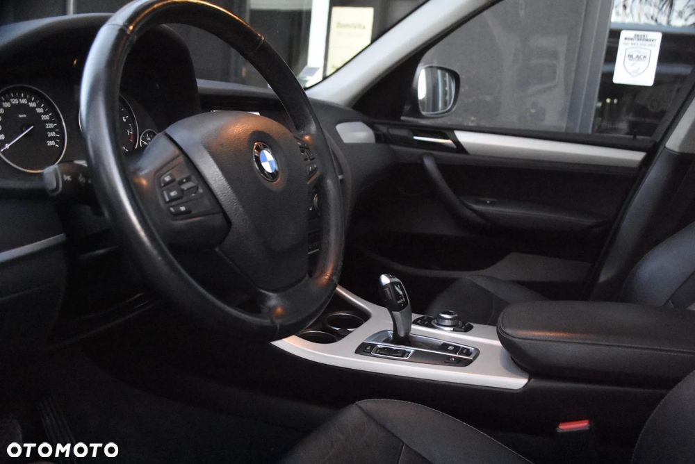BMW X3 xDrive20i Advantage - 18