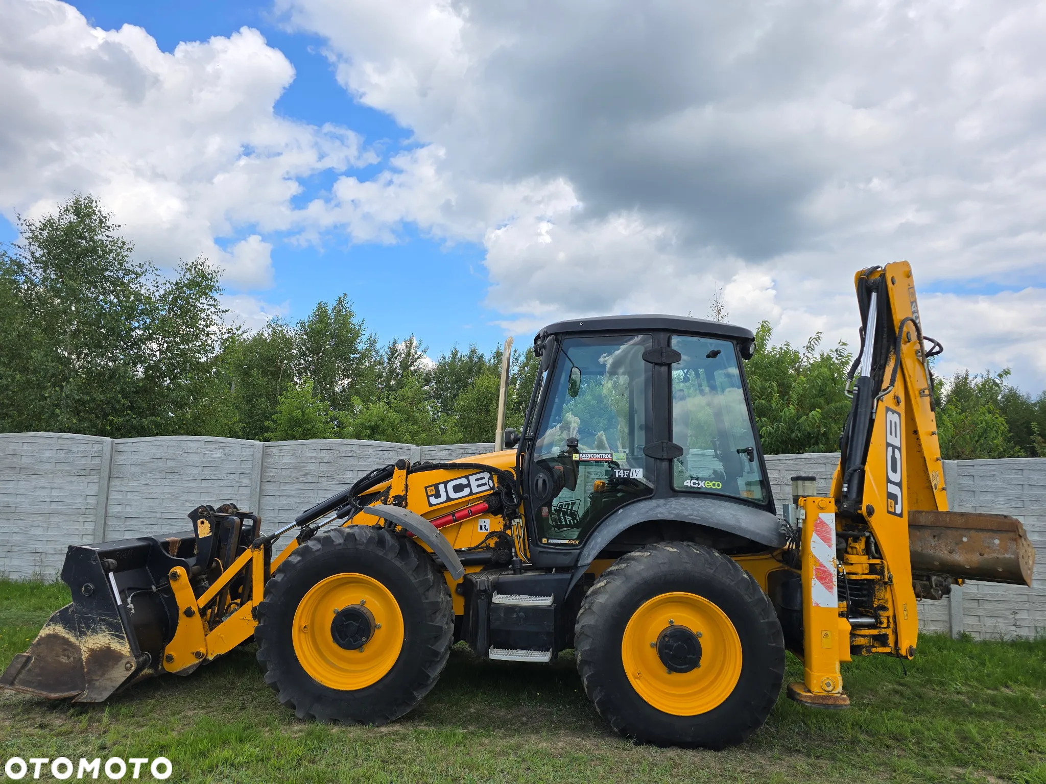 JCB - 7