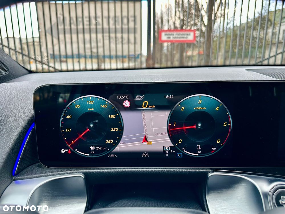 Mercedes-Benz GLB 200 d AMG Line 8G-DCT - 21