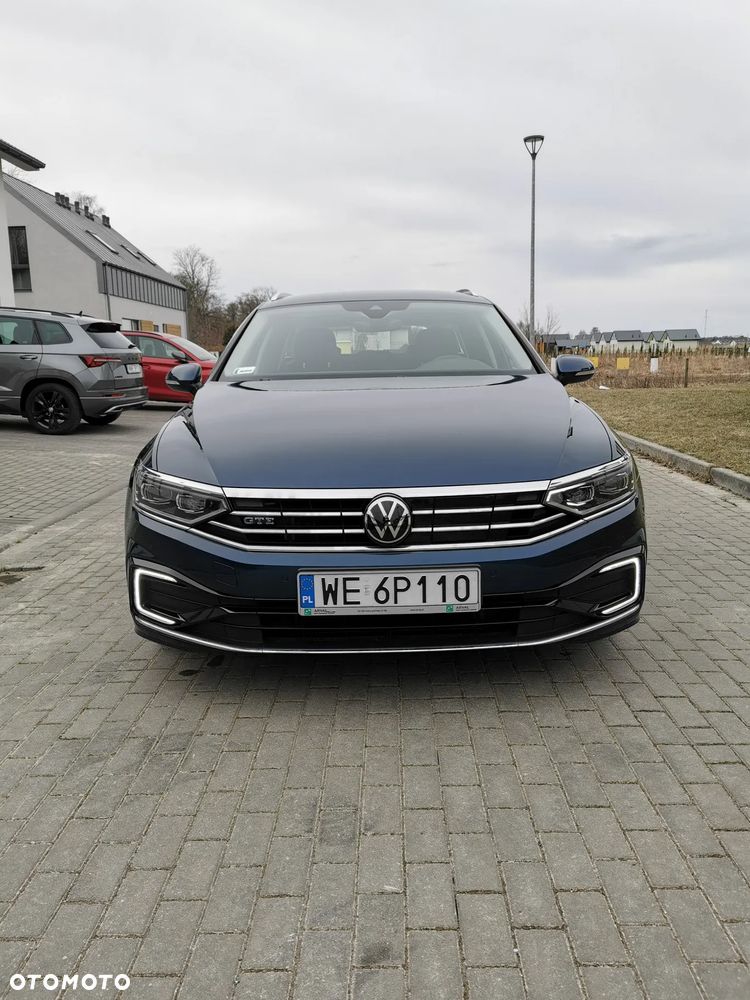 Volkswagen Passat - 8