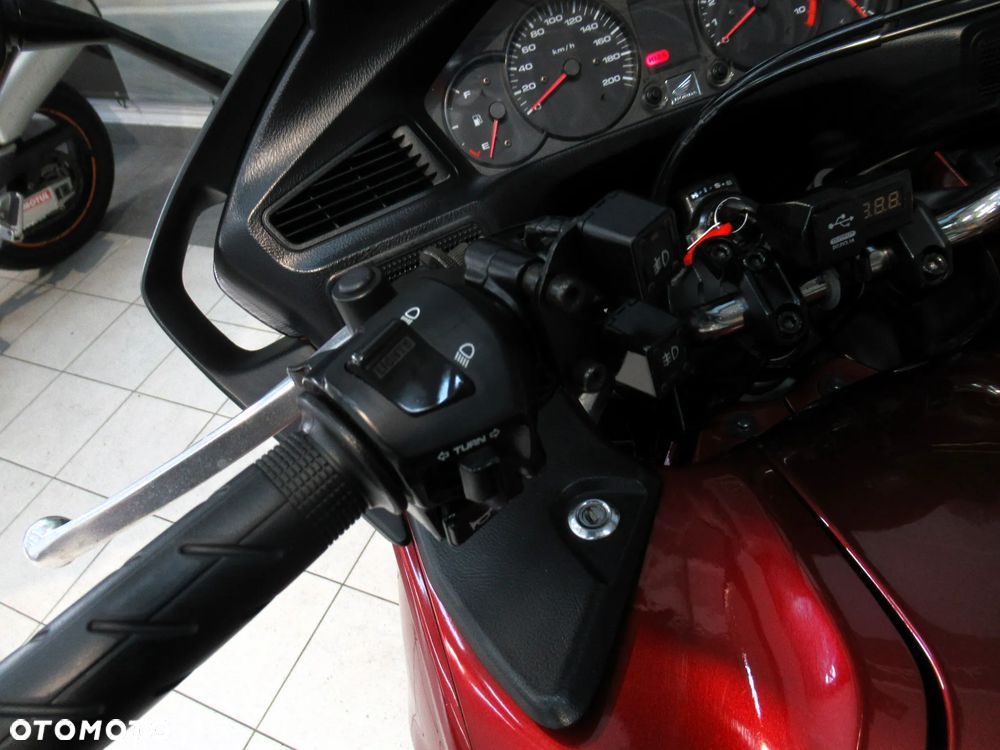 Honda Deauville - 9