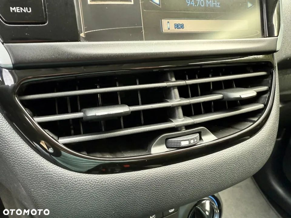 Peugeot 208 1.2 PureTech Allure - 24