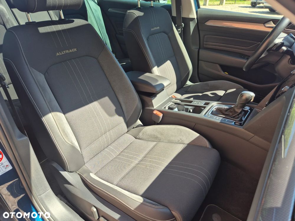 Volkswagen Passat - 26