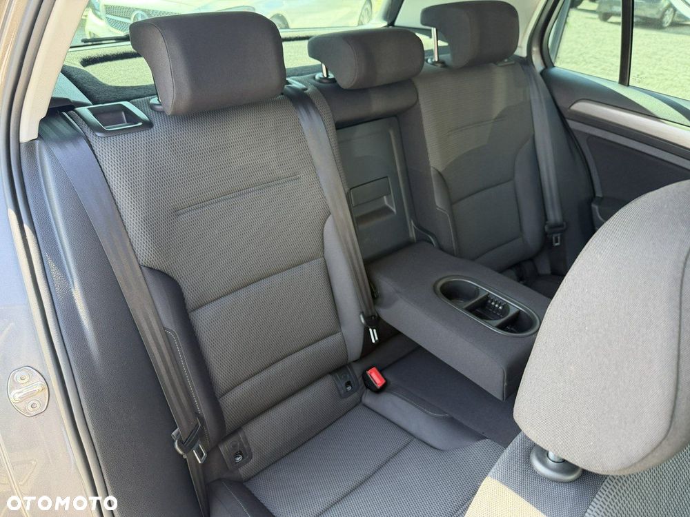 Volkswagen Golf 1.6 TDI BMT Comfortline - 29