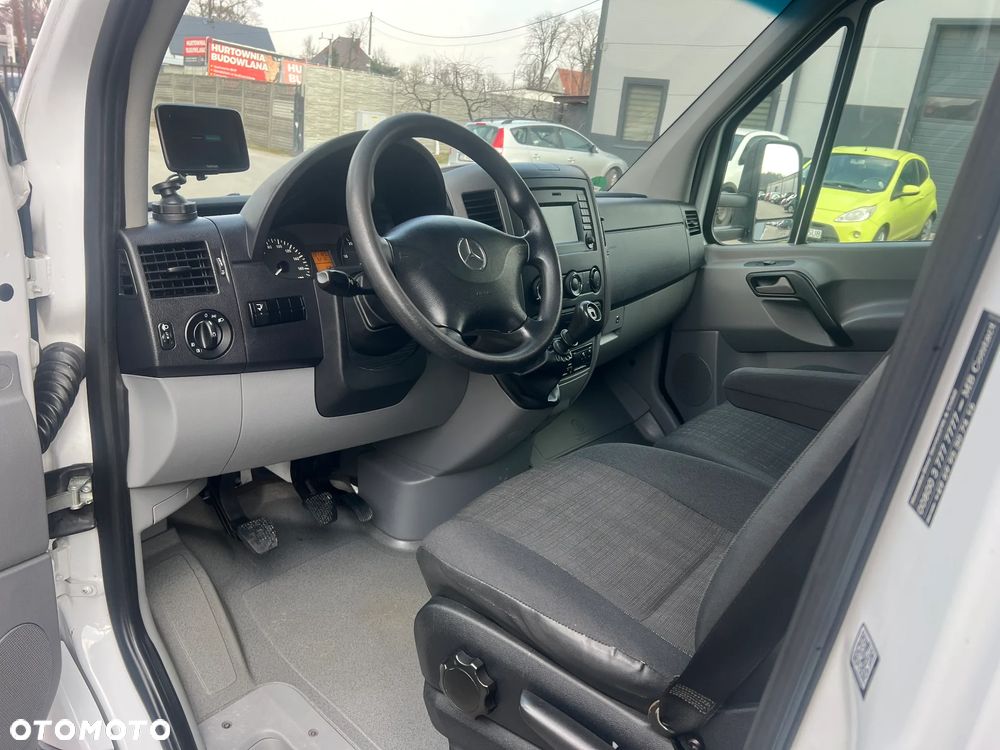 Mercedes-Benz Sprinter - 13