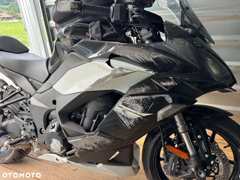 Kawasaki Ninja 1000 SX - 5