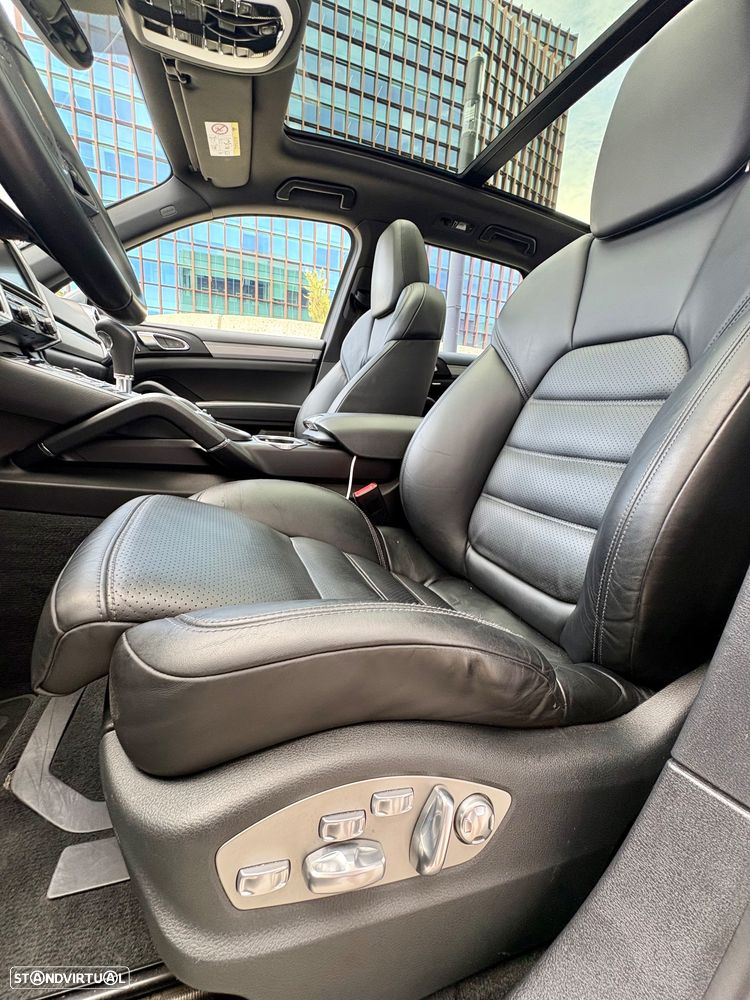 Porsche Cayenne S - 15