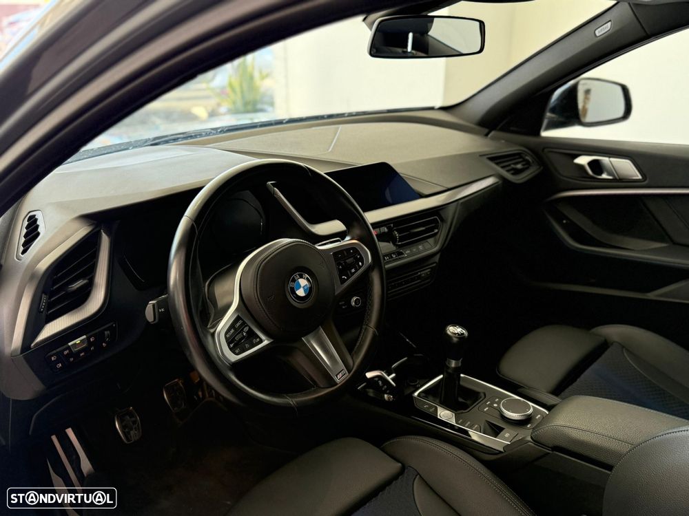 BMW 116 d Pack Desportivo M - 8