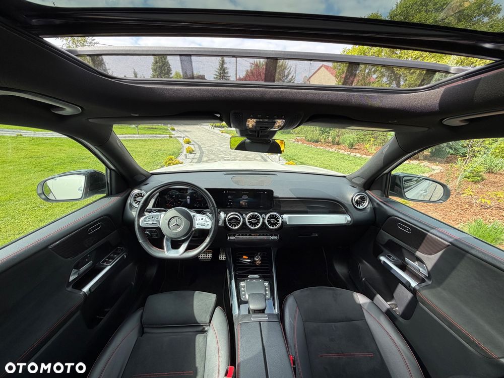 Mercedes-Benz GLB 200 4-Matic AMG Line 8G-DCT - 30