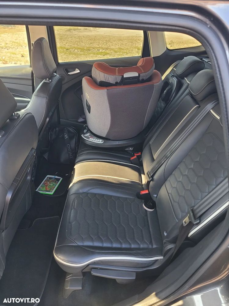 Ford Kuga 2.0 TDCi 4WD Powershift Vignale - 17