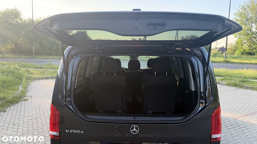 Mercedes-Benz Klasa V 250 d lang 9G-TRONIC - 13
