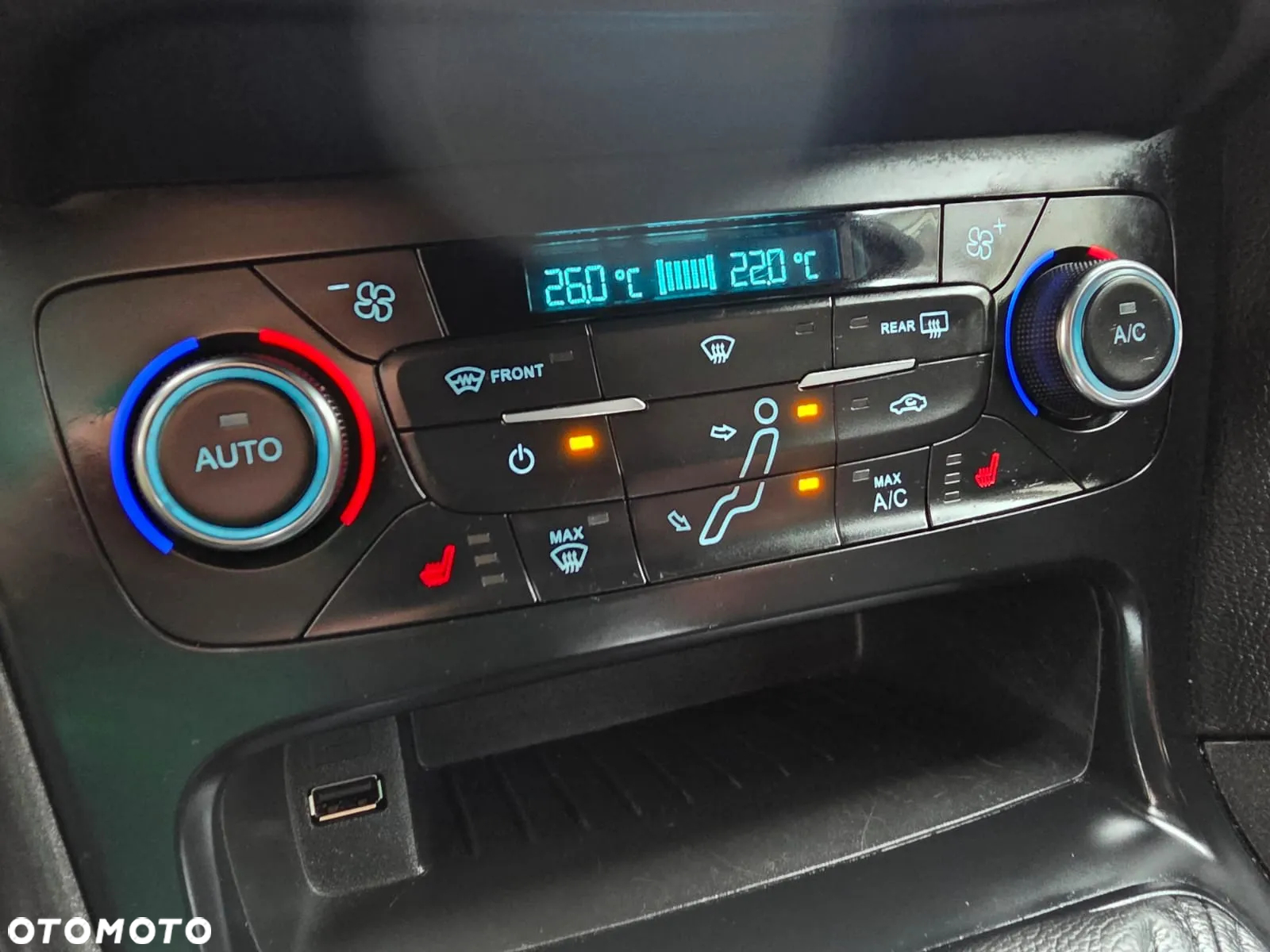 Ford Focus 1.5 EcoBoost Start-Stopp-System ST-Line - 24