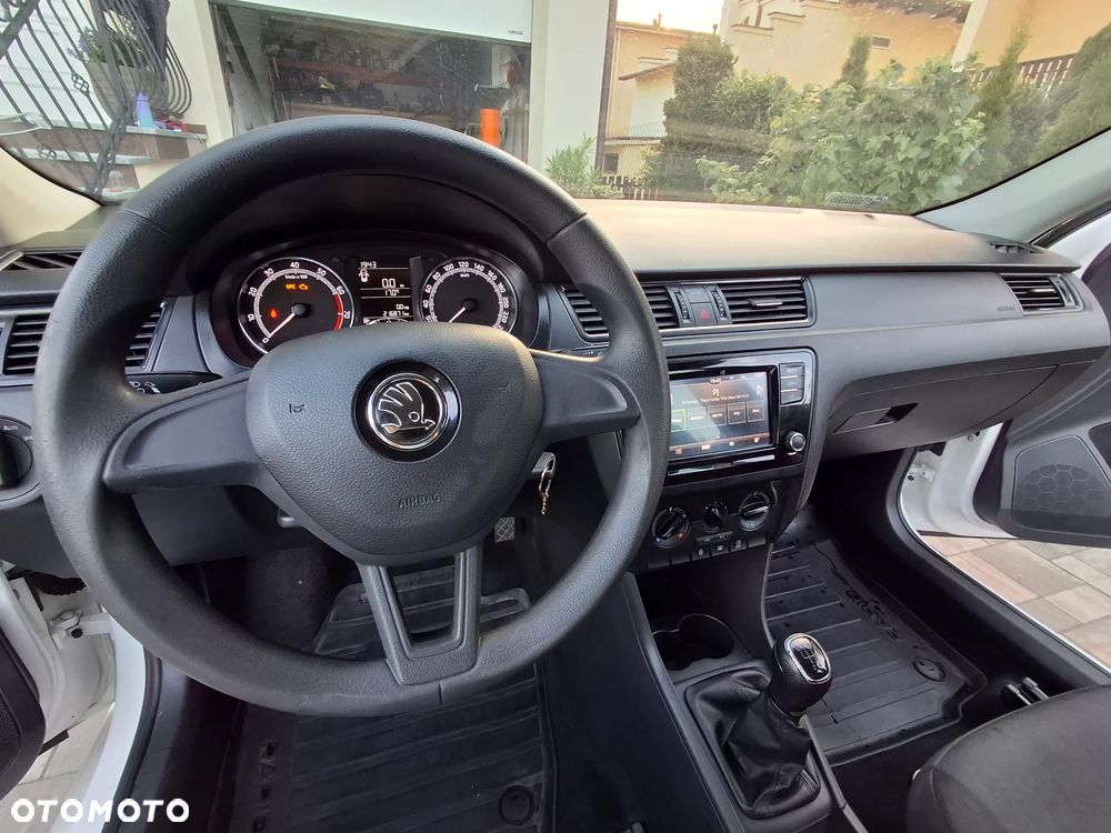 Skoda RAPID 1.0 TSI Active - 17