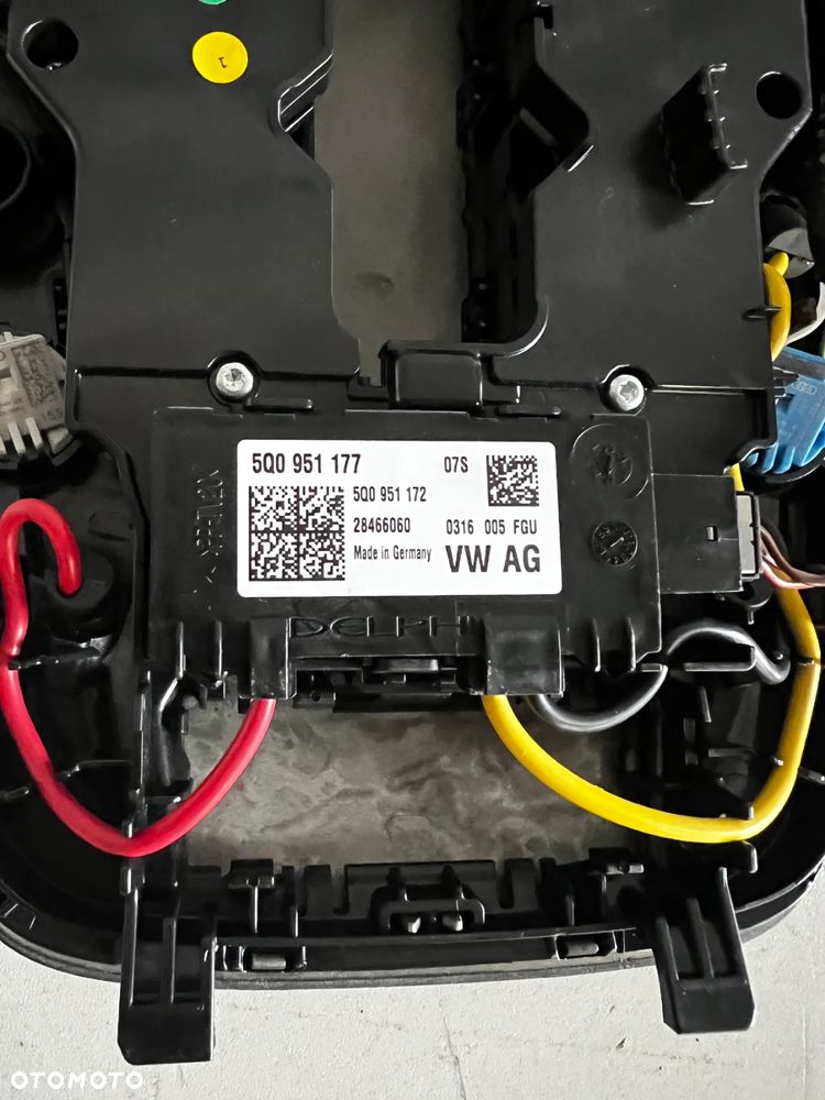 AUDI A5 A4 B9 LAMPKA OŚWIETLENIE KABINY 8W0947135BQ 5Q0951177 - 4