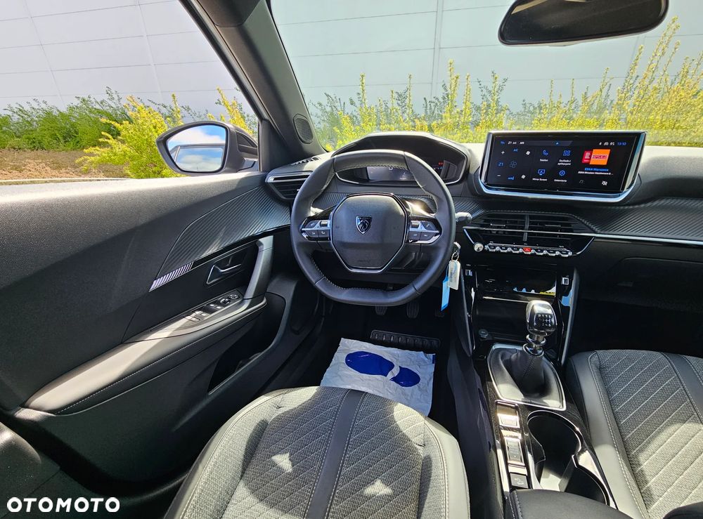 Peugeot 2008 1.2 PureTech Allure Pack S&S - 11