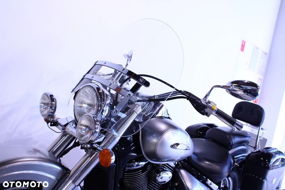 Suzuki Intruder - 14