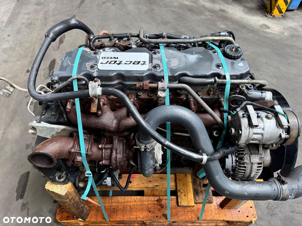 Kompletny silnik Iveco Eurocargo Tector F4AE3681B 220KM - 3