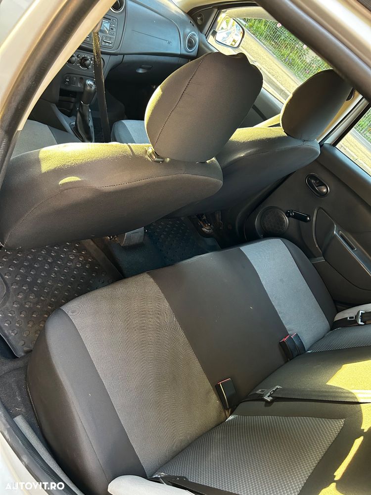 Dacia Logan - 7