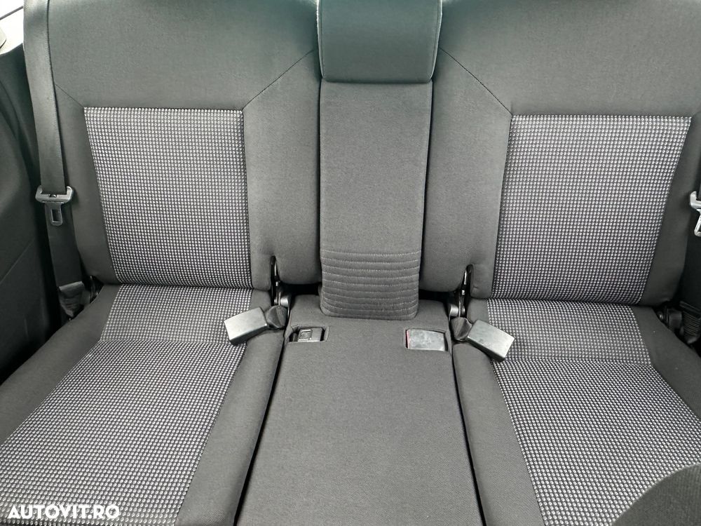 Opel Meriva 1.6i Essentia Easytronic - 8