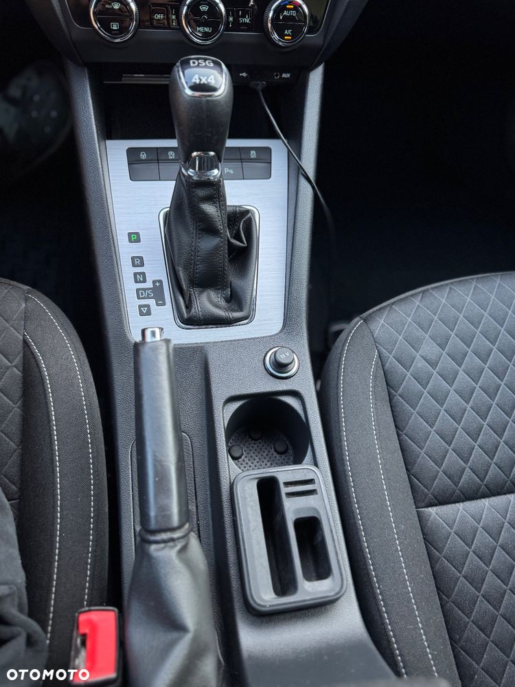 Skoda Octavia 2.0 TDI 4x4 Elegance DSG - 23