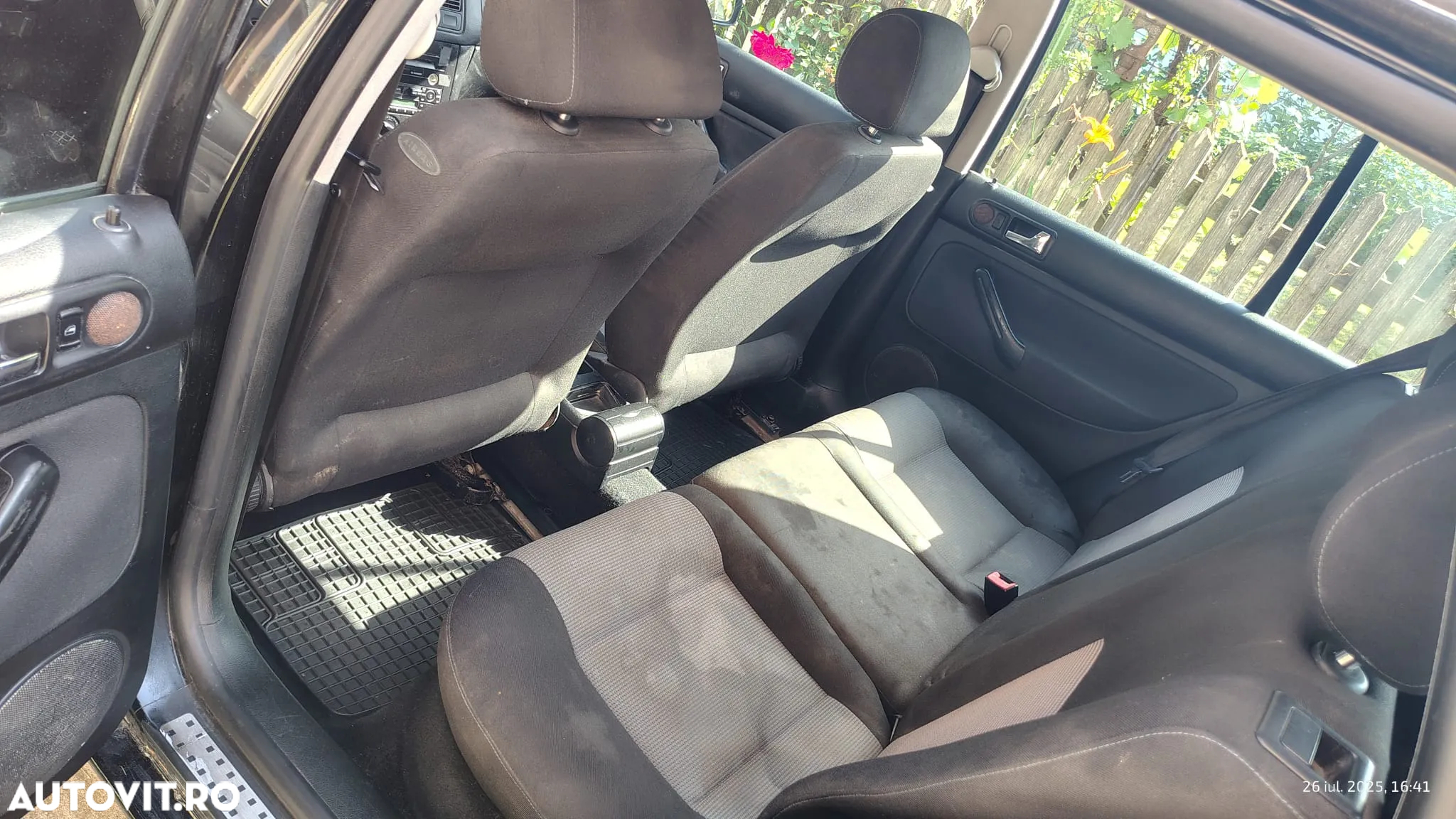 Volkswagen Golf - 6