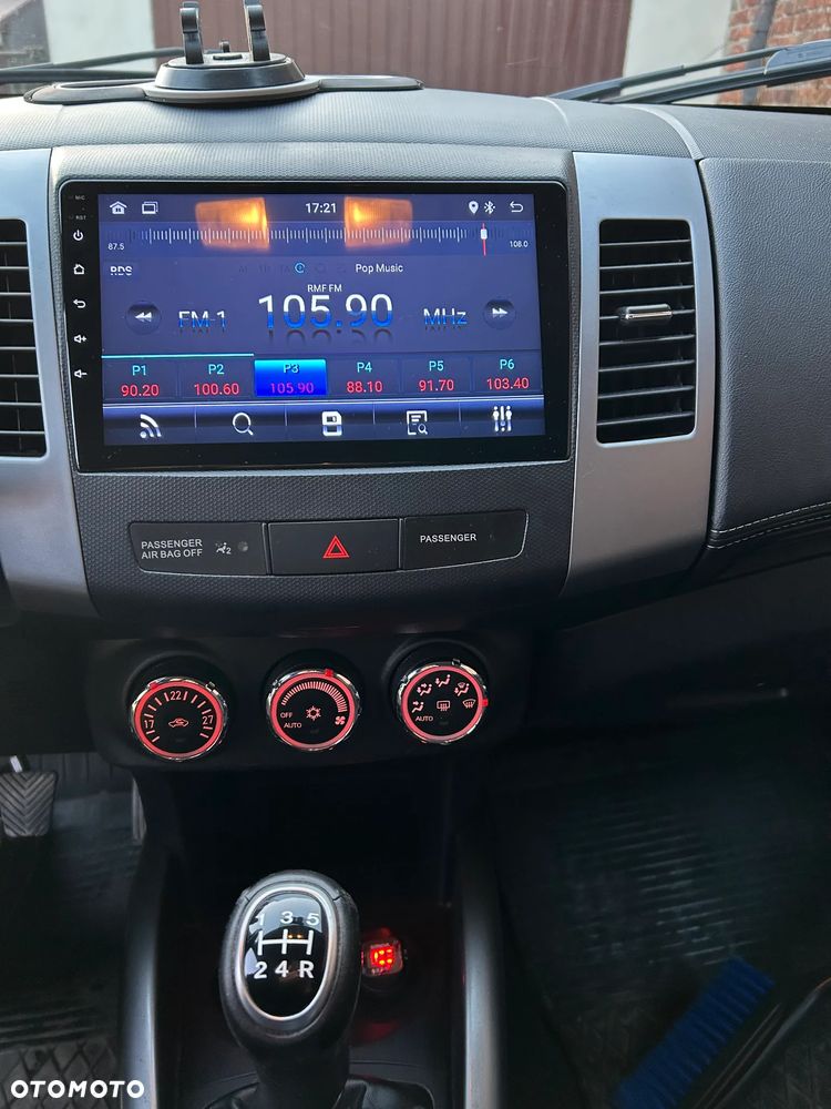 Mitsubishi Outlander 2.0 2WD Invite - 2