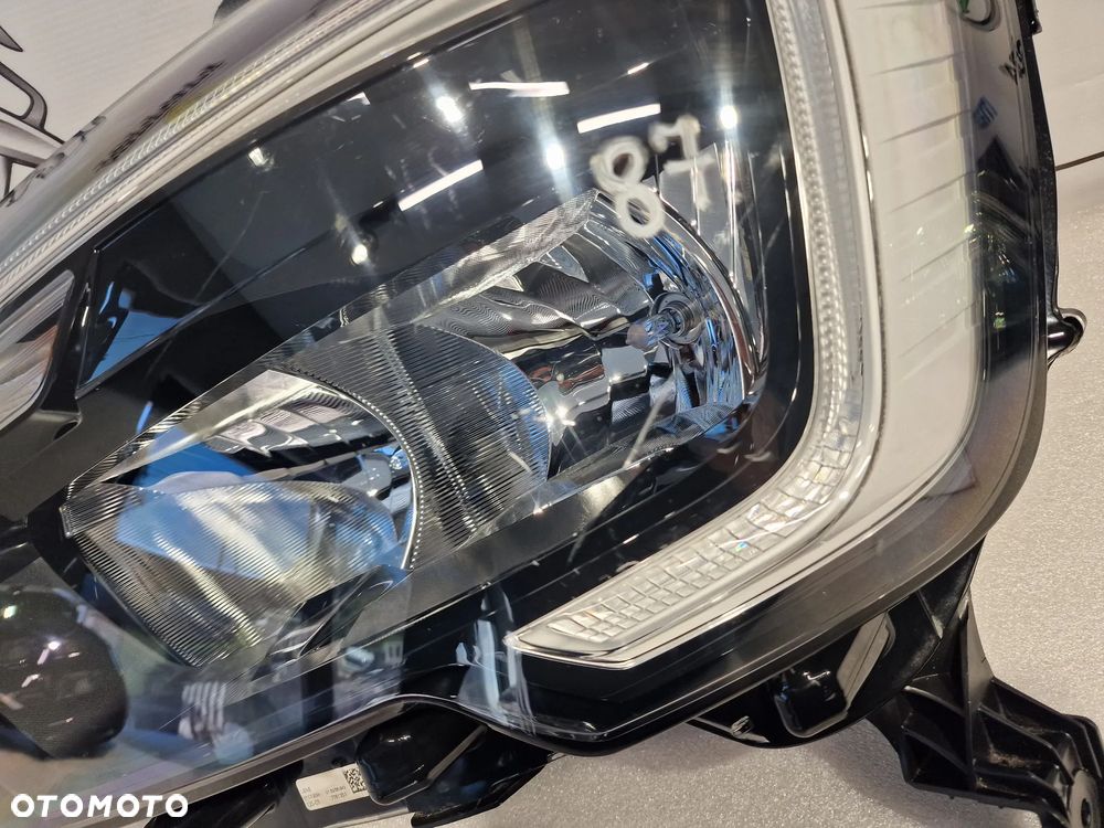 RENAULT MASTER IV LED 18- LEWA LAMPA PRZEDNIA PRZÓD , NR 260607867R , NR AUKCJI LPP87 - 3