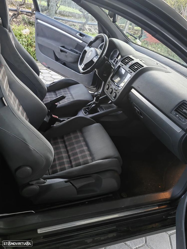 VW Golf 2.0 GTi - 19