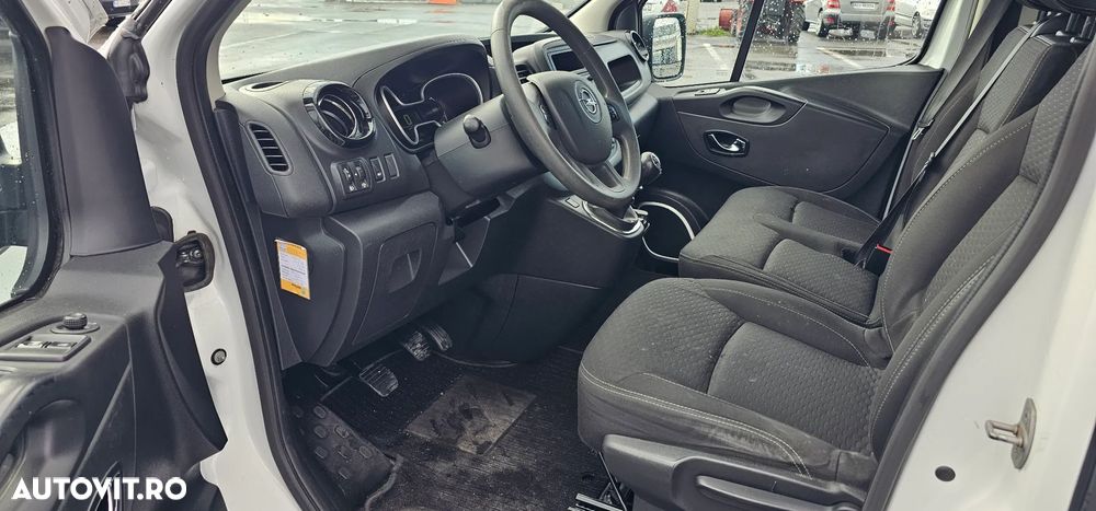 Opel Vivaro - 9