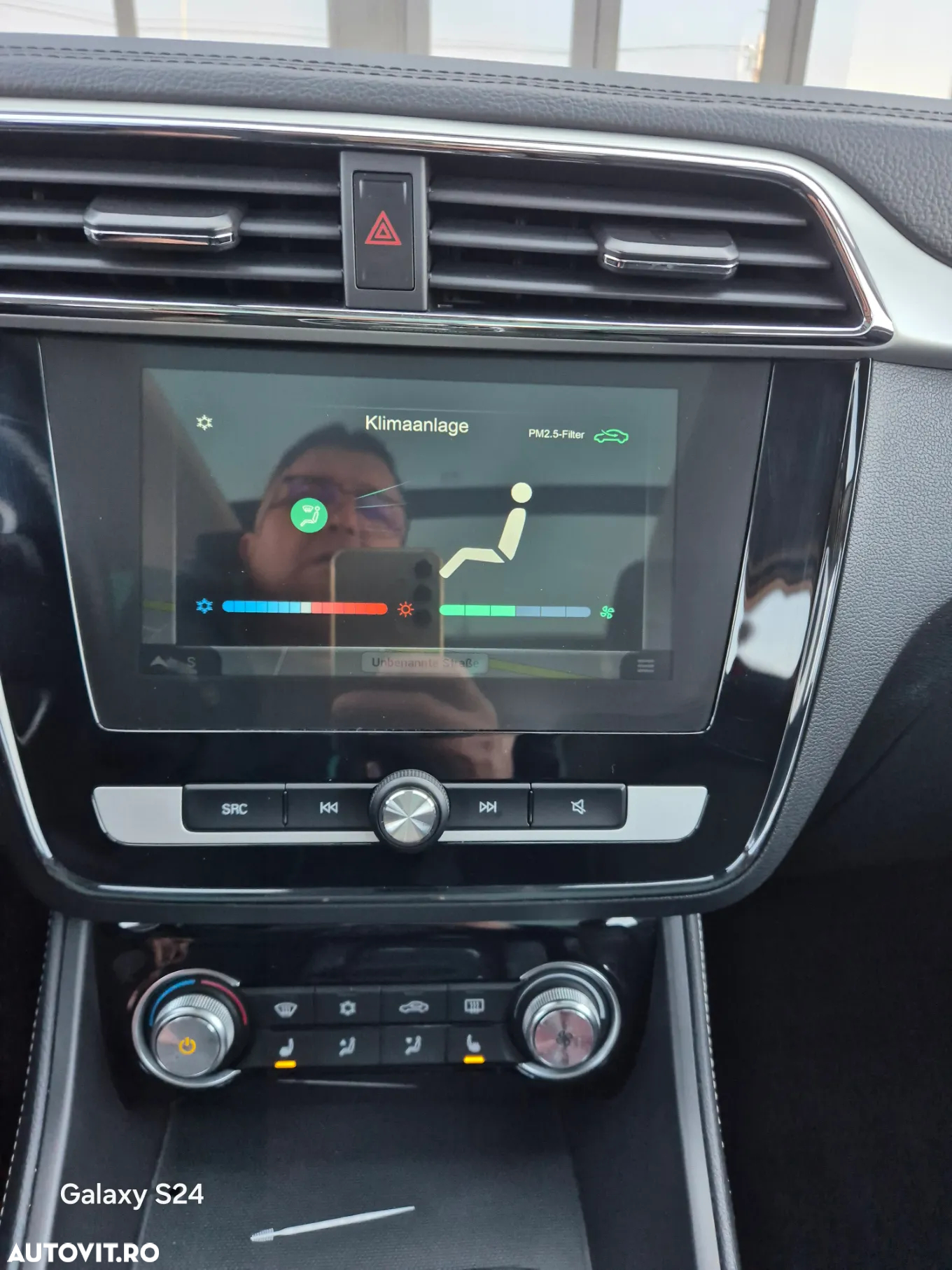 MG ZS EV Luxury - 16