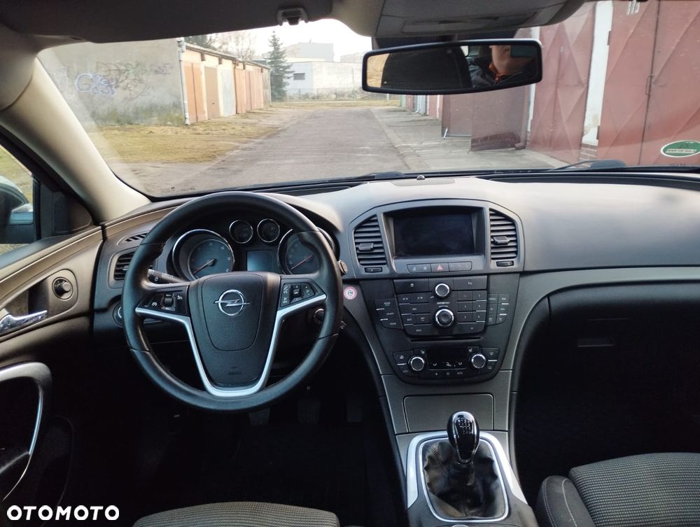 Opel Insignia 2.0 CDTI - 9