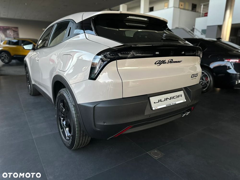 Alfa Romeo Junior 1.2 mHEV Ibrida eDCT - 2