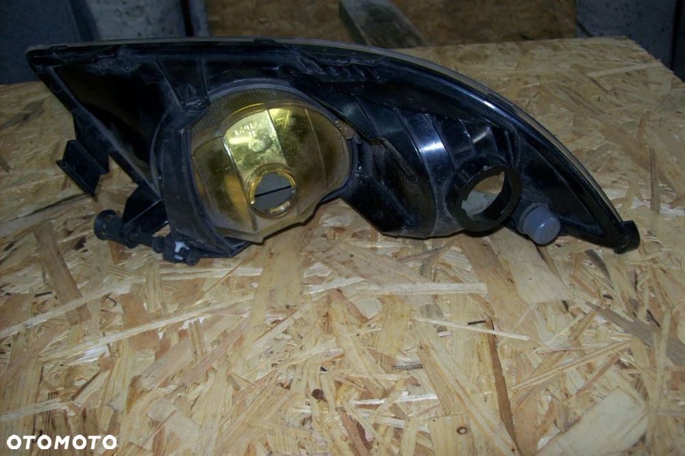 lampa przeciwmgielna lewa i prawa skoda fabia ii - 2