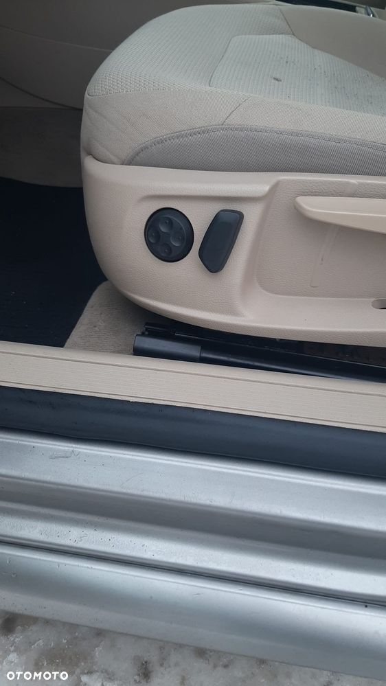 Volkswagen Passat 2.0 TDI Comfortline - 13