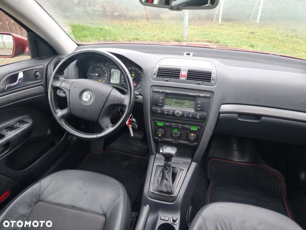 Skoda Octavia 2.0 TDI DPF DSG IMPULS EDITION - 11