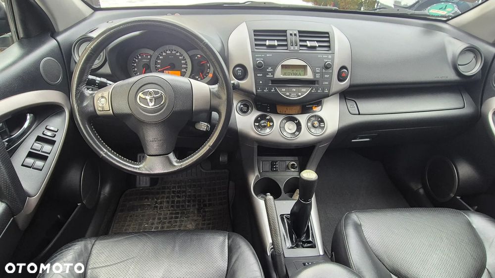 Toyota RAV4 2.0 VVT-i Premium - 28