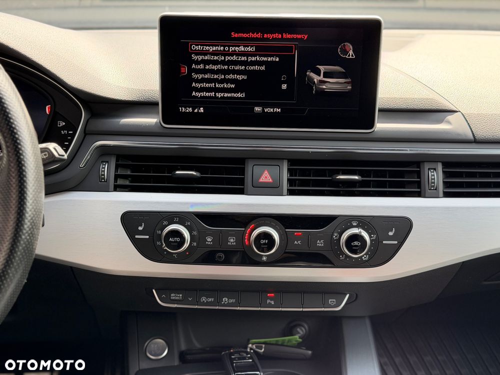 Audi A4 Avant 2.0 TDI DPF clean diesel quattro S tronic S line Sportpaket - 24