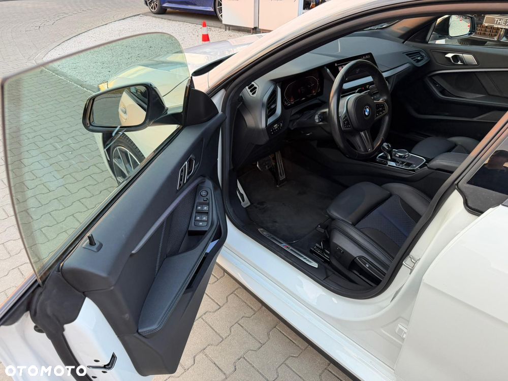 BMW Seria 2 218i M Sport - 11