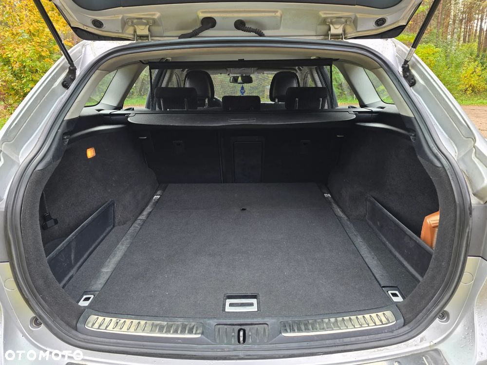 Toyota Avensis 2.0 D-4D - 10