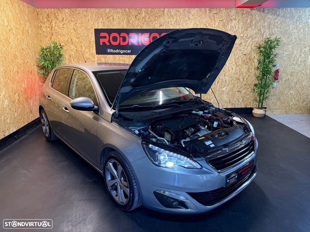 Peugeot 308 1.6 BlueHDi Allure J17 - 25