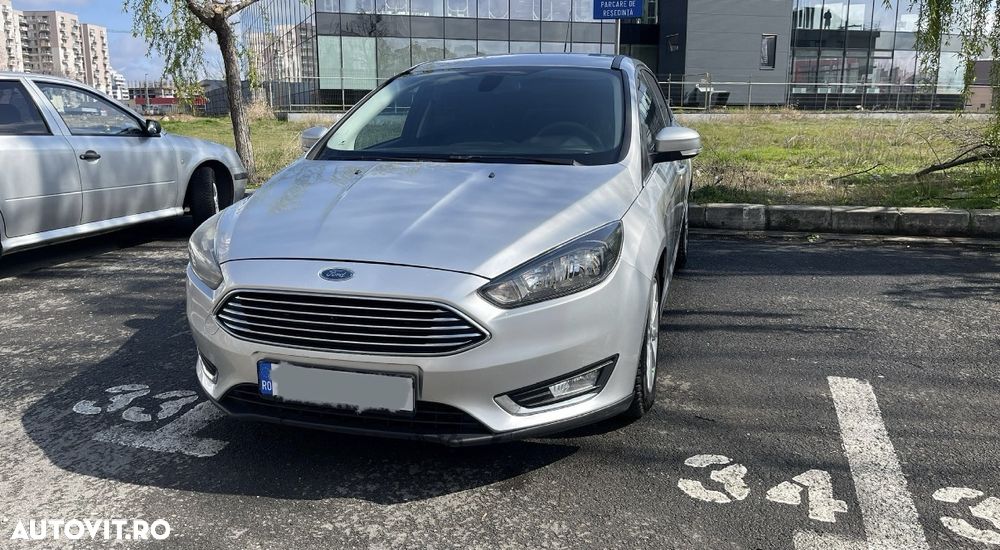 Ford Focus 2.0 TDCI Powershift Titanium - 1