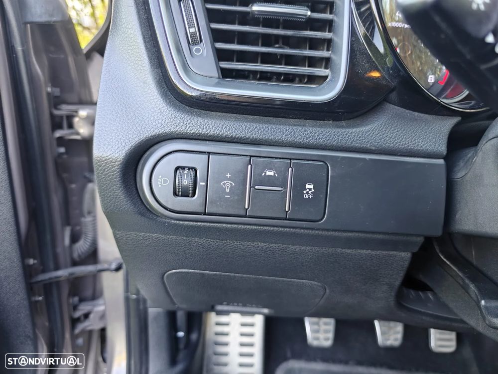 Kia Ceed SW 1.0 T-GDI TX+SRF - 26