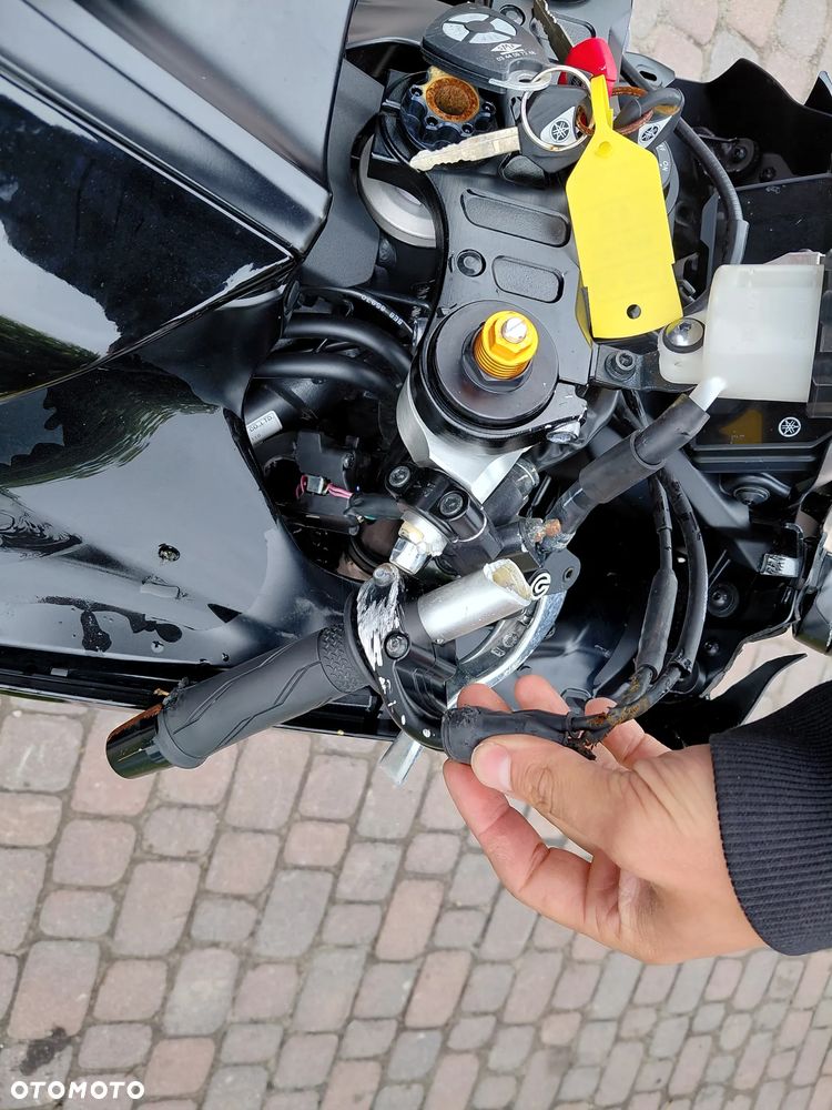 Yamaha R7 - 10