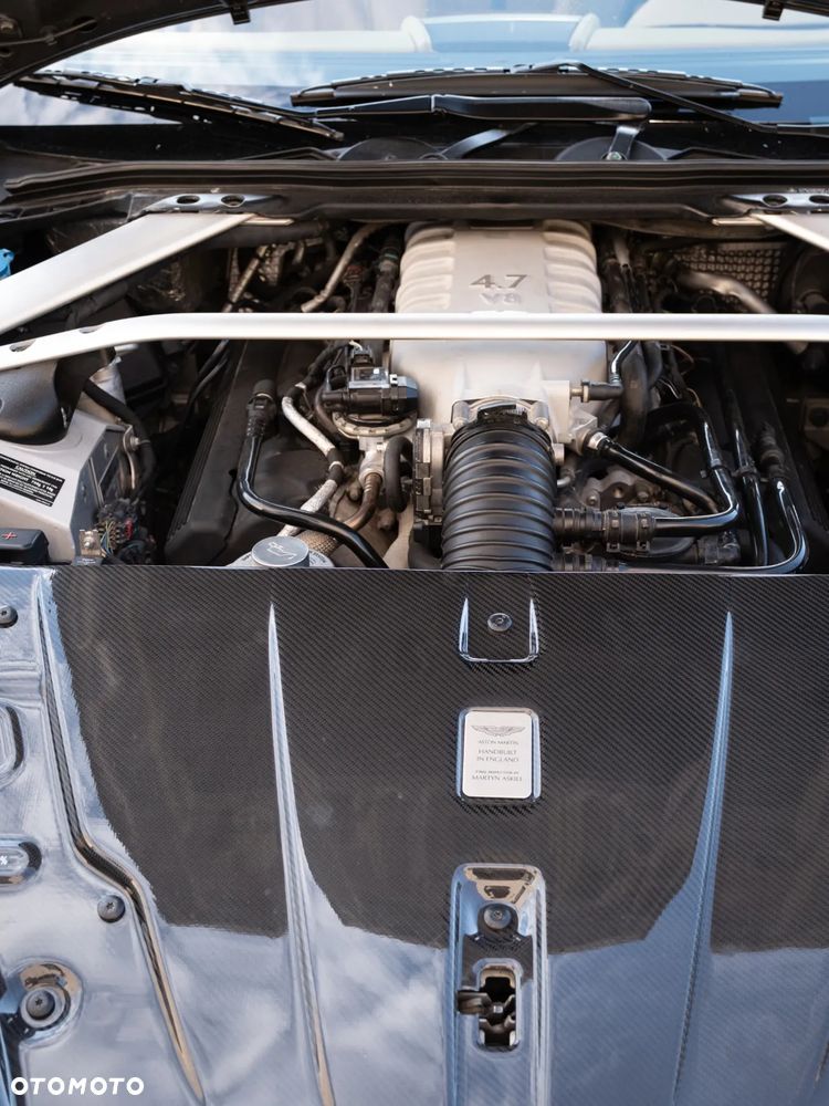 Aston Martin V8 Vantage 4,7 SportShift - 11