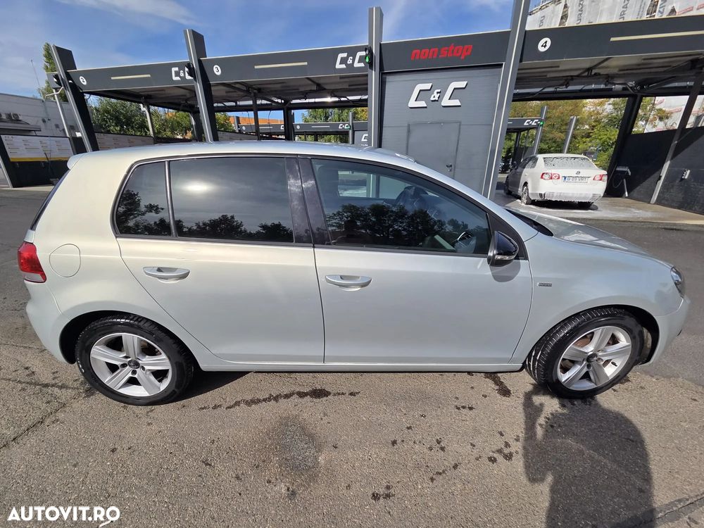 Volkswagen Golf 2012 photo 2