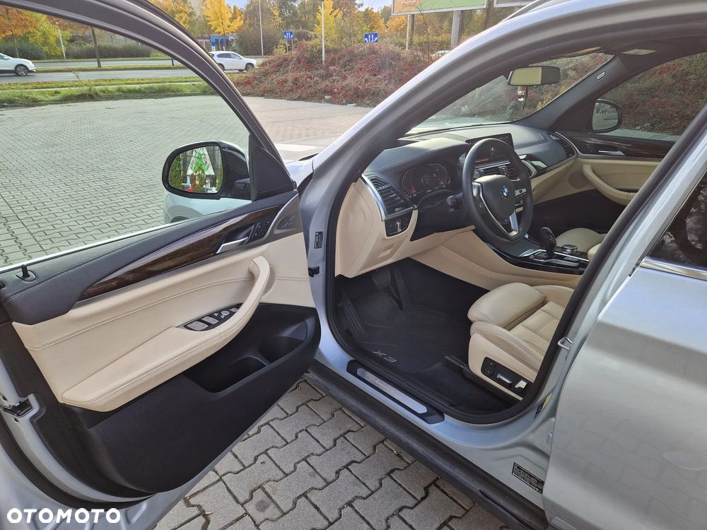 BMW X3 xDrive30i Luxury Line - 13